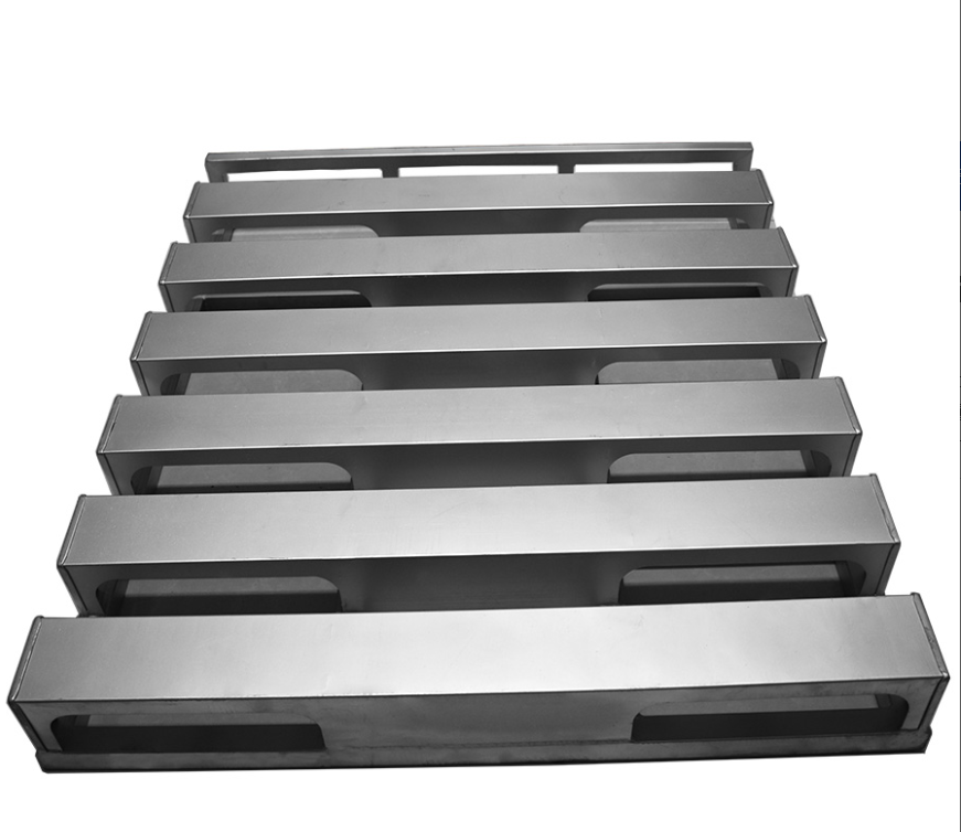 7-shaped quick loading metal pallet