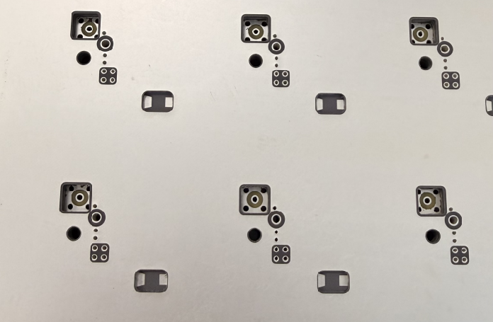 Carte haute vitesse (antenne) : 2–24 couches, procédé multicouche / hybride PTFE